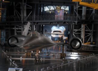 Essential Planes & Airports For Any Avgeek’s Bucket List