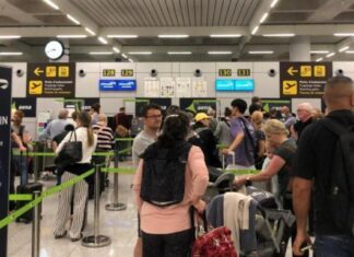 Chaos at Balearic airports following computer glitch