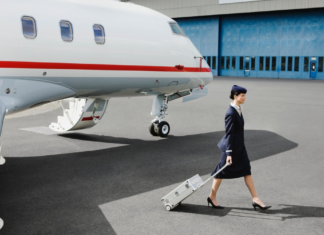 Flight attendants share 3 important travel tips before checking into a hotel room