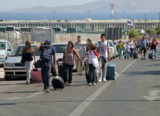 Greek airports witness significant surge in passenger traffic