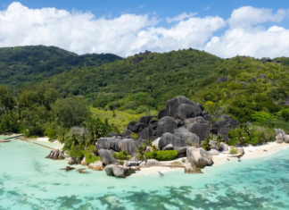 Travelling To Seychelles? Here Is The Perfect Island-Hopping Travel Guide For You