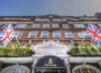 Top 10 Hotels in England: A Luxurious Retreat The Goring hotel