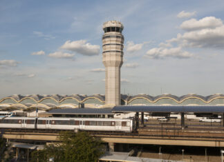 Federal aviation bill passed by U.S. House, with boost for smaller airports