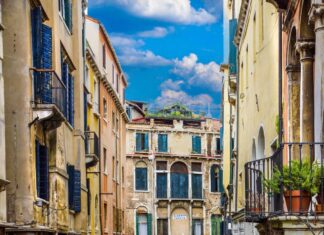 For a stress-free getaway, follow this expert’s pre-travel tips
