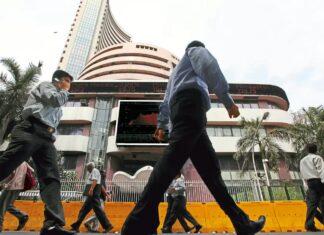 Indian Railway Catering & Tourism Corporation share price Today Live Updates : Indian Railway Catering & Tourism Corporation sees uptick in trading today