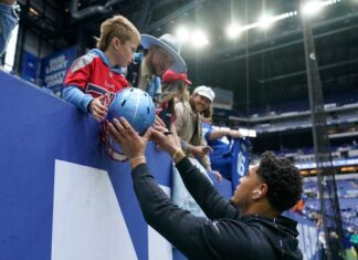 Tennessee Titans veterans share travel do’s and don’t’s before London