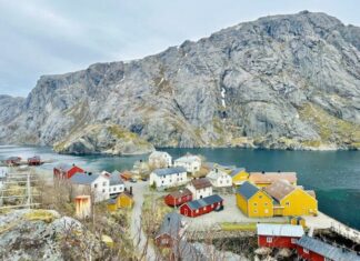 The Complete Travel Guide to the 5 Lofoten Islands