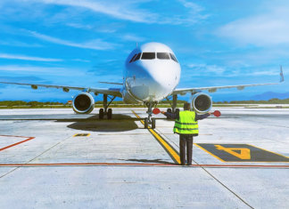 5 Roles That Keep Airports Running Behind The Scenes