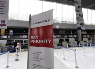 Eight French Airports Forced to Evacuate After Being Hit by Wave of Bomb Threats for Second Straight Day