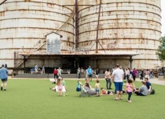 Spooky ghost tours, a big Silobration, and more Texas travel tidbits in October