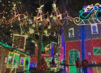 Silver Dollar City hosting flash sale with discounted tickets valid through Dec. 30 – Branson Christmas Info
