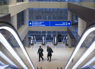 Why WSJ chose Phoenix Sky Harbor
