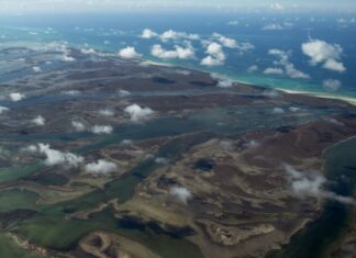 Colorado woman dies after tourism catamaran sinks in Bahamas