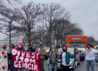 US Airport Protests Today: Protests Near JFK And LAX International Airports | VIDEOS