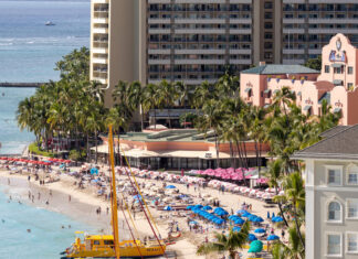 Tourism Is Big in Waikiki. That Doesn’t Mean You Shouldn’t Go.