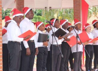 Ministry Of Tourism Hosts “Caroling By The Sea” For Cruise Passengers