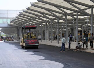 Delhi: Rape accused brought in from Bahrain escapes at IGI airport | Latest News India