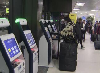 Lines form early as holiday travel rush continues at Newark Liberty International Airport