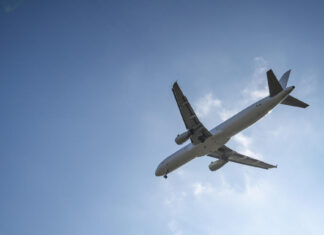 Safety in the skies: Air traffic control staffing shortages blamed for ‘close calls’ at airports, new report shows