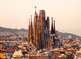 Luxury city guide to Barcelona