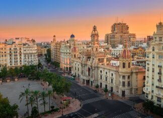 Valencia travel guide 2024: Best things to do and where to stay