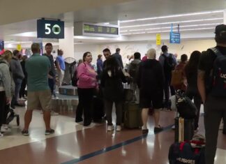 Post-holiday travelers face more than 30 delays at PBIA