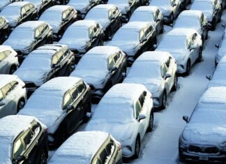 Travel warning: US faces week-long flight disruption from freezing Arctic storms
