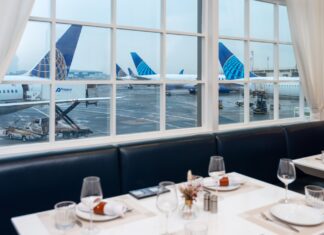 Dining at Classified, United’s ‘secret’ restaurant at Newark Airport