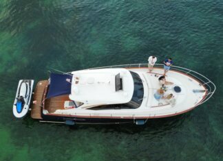 The Top 5 Destinations in Florida for Luxury Yacht Charters