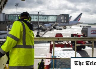 Police bust £62,000 ‘white tsunami’ cocaine ring at Charles de Gaulle airport