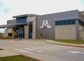 Arlington to take over municipal airport operations. What that means for the city and its economy