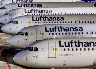 Lufthansa cancels hundreds of flights as ground staff strike at 5 airports