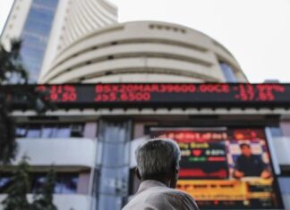 Indian Railway Catering & Tourism Corporation share price Today Live Updates : Indian Railway Catering & Tourism Corporation Shares Drop on Stock Market
