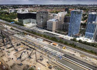 Amsterdam blocks construction of new hotels to combat overtourism