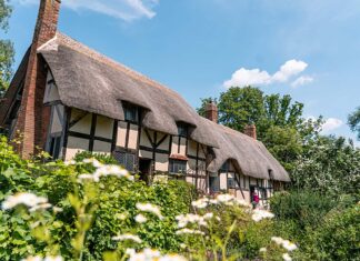 Discover the Charm of Stratford-upon-Avon: Birthplace of Shakespeare