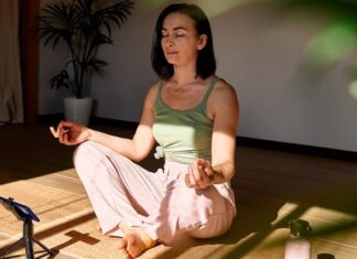 6 Best Health & Fitness Apps That Are Must-Have For Your Next Trip 2024