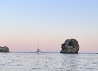 Can You Go Travelling in Your 40s? A Journey of Discovery Travelling in Your 40s? A Journey of Discovery