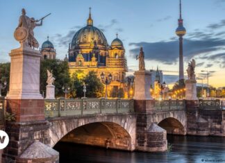 A travel guide with a fresh take – DW – 07/09/2024