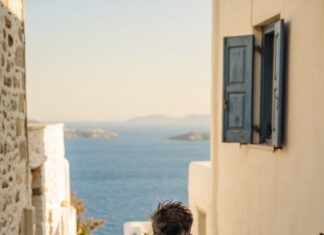 Luxury Solo Travel for Men Over 40: A Quiet Manifesto for the Trip You Actually Want